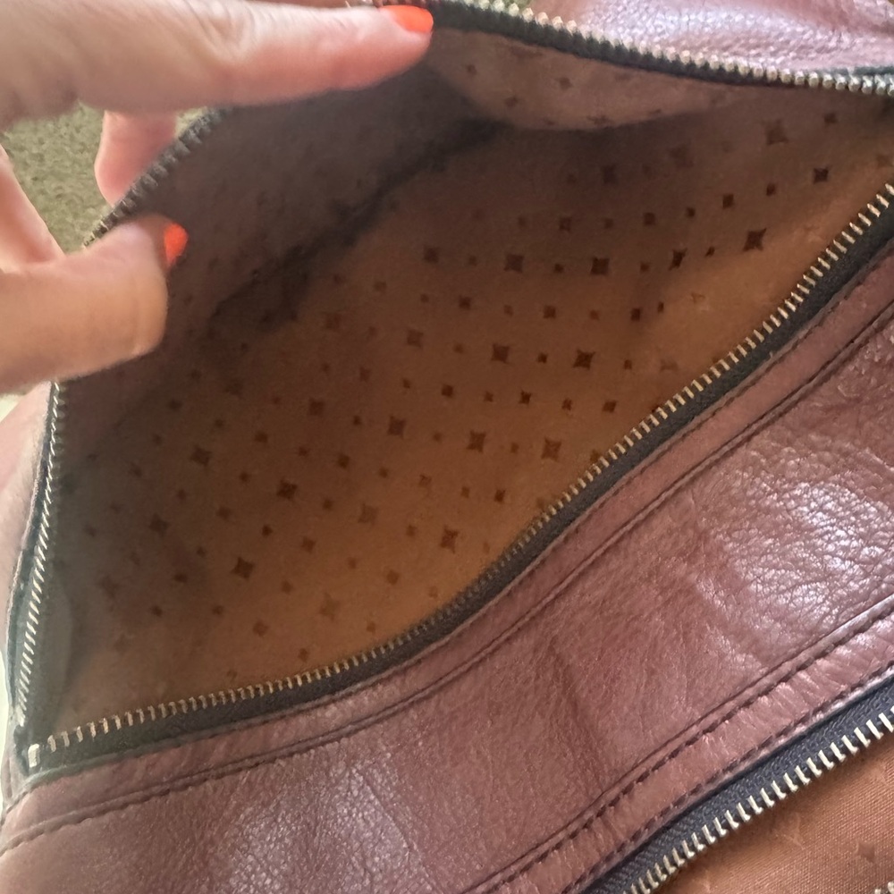 Fossil Brown Leather Women's Bag. Fold over messenger style - Picture 6 of 7